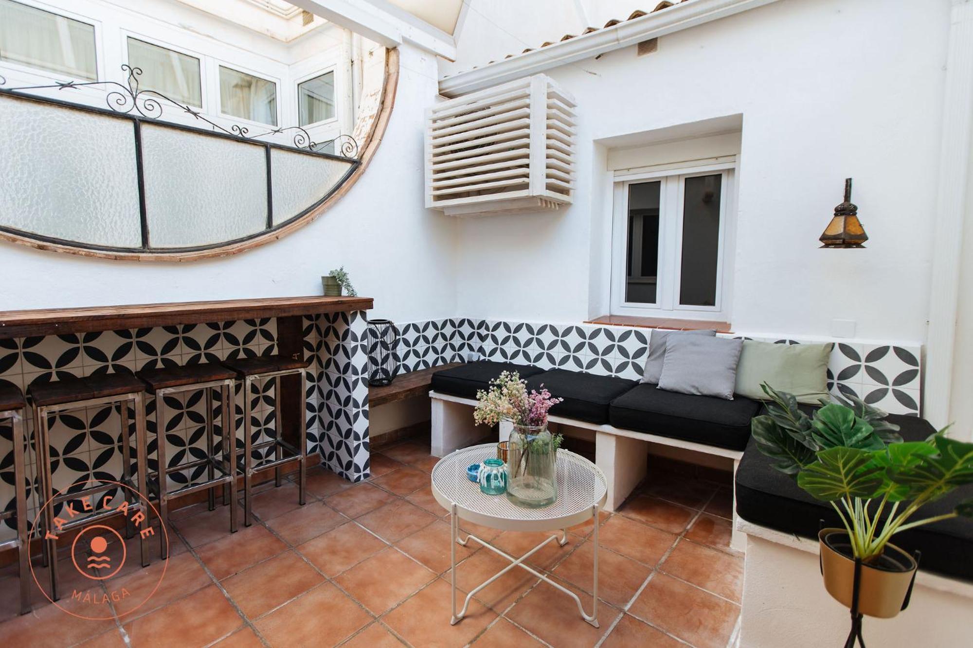 Apartment Casa Riad With Spacious Patio - Tcm มาลากา ภายนอก รูปภาพ